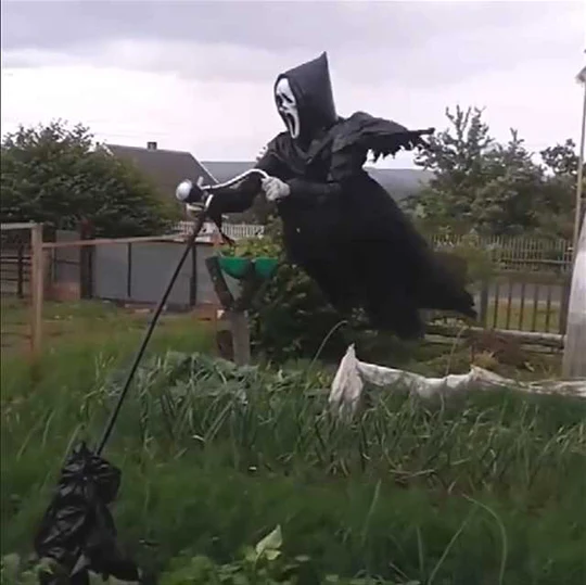 Halloween Scream Scarecrow Decoration