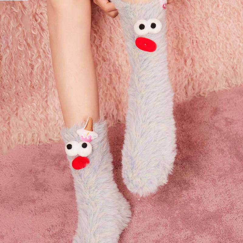 Dreidimensionale, skurrile Socken aus Korallensamt, süße, verrückte Cartoon-Socken 