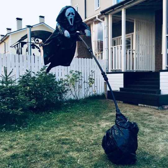 Halloween Scream Scarecrow Decoration